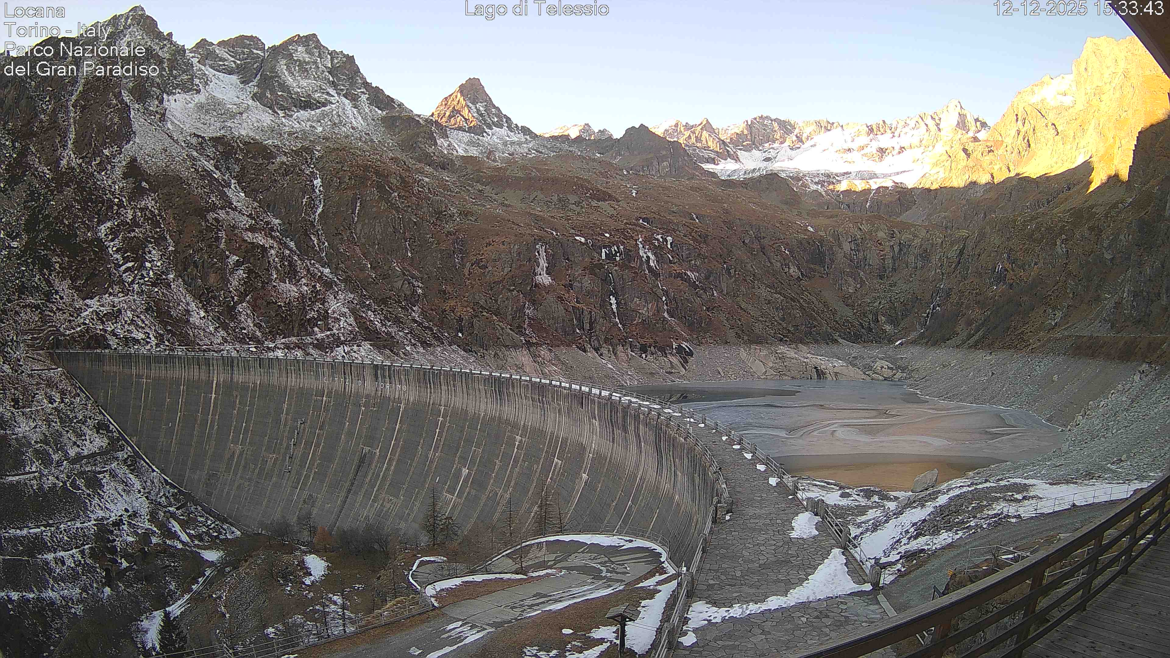 immagine della webcam nei dintorni di Forno Alpi Graie: webcam Alpe Cialma